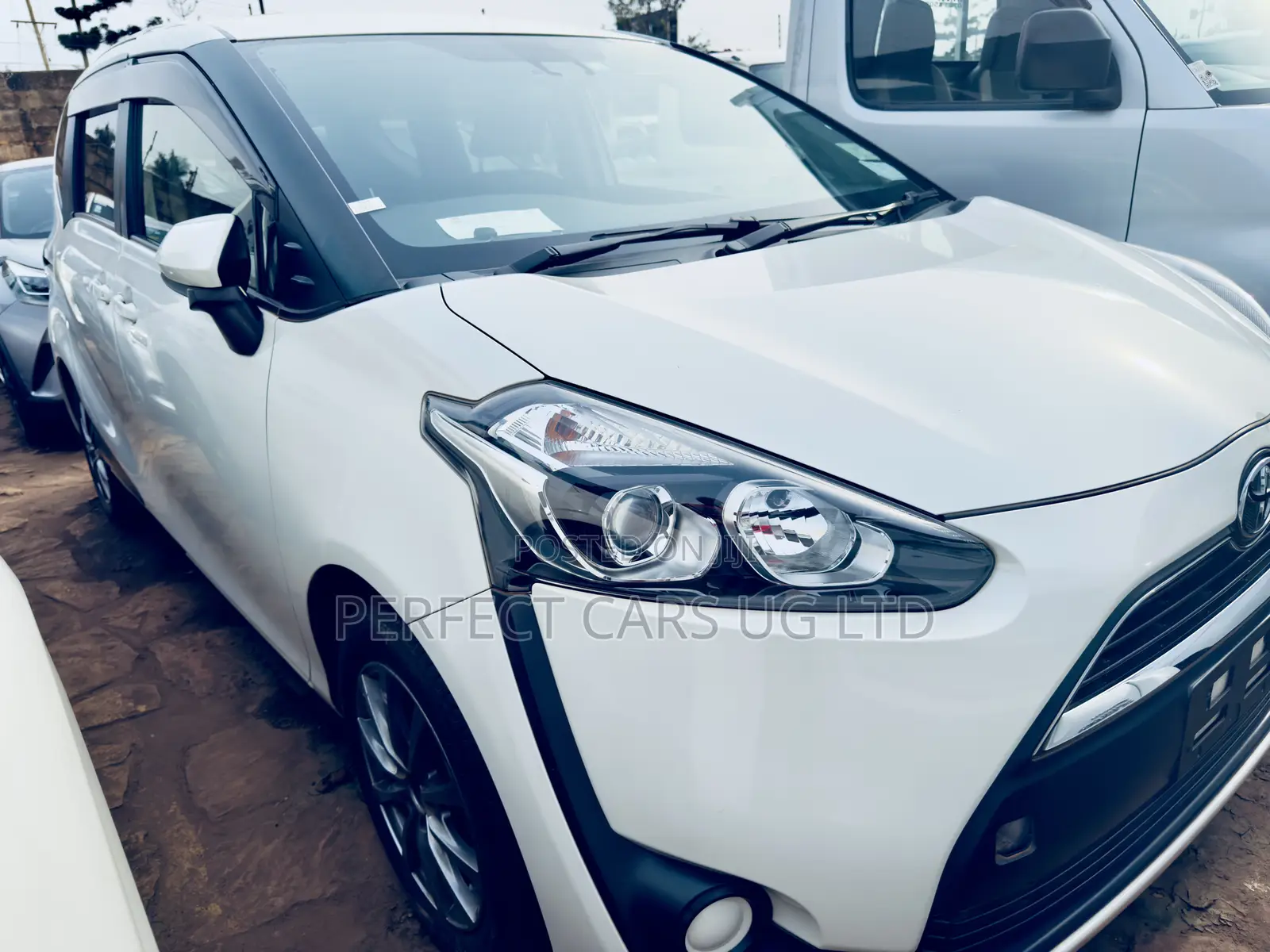 Toyota Sienta 1.5 AWD 2016 White