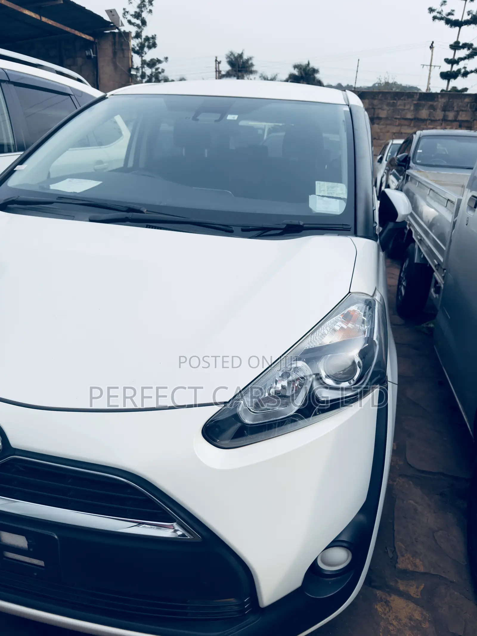 Toyota Sienta 1.5 AWD 2016 White