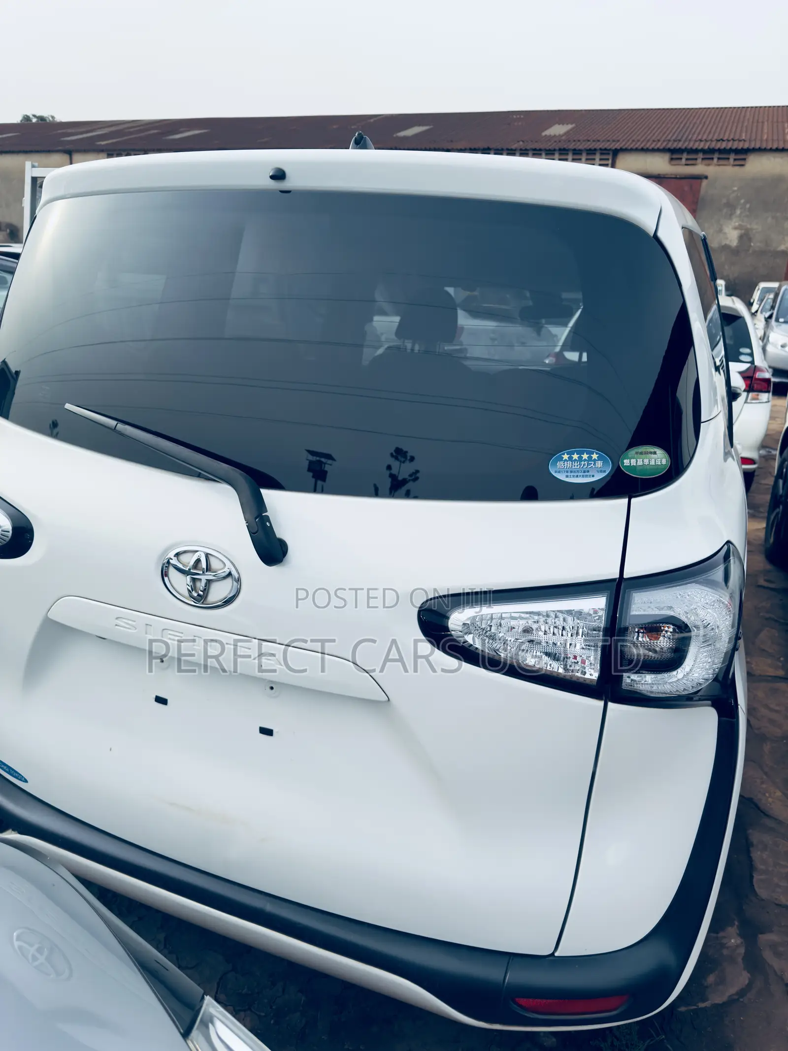 Toyota Sienta 1.5 AWD 2016 White