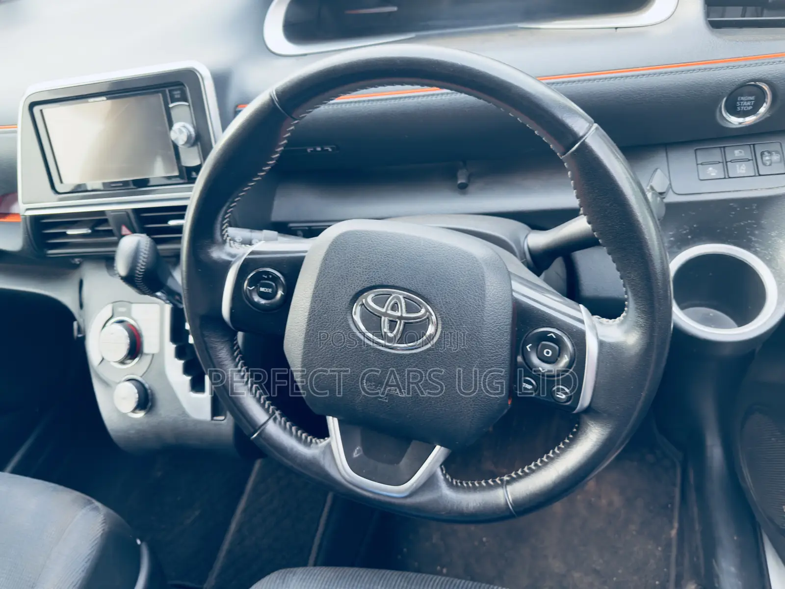 Toyota Sienta 1.5 AWD 2016 White