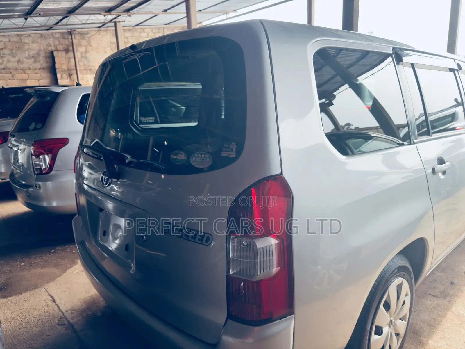 Toyota Succeed SV Premium 2016 Silver