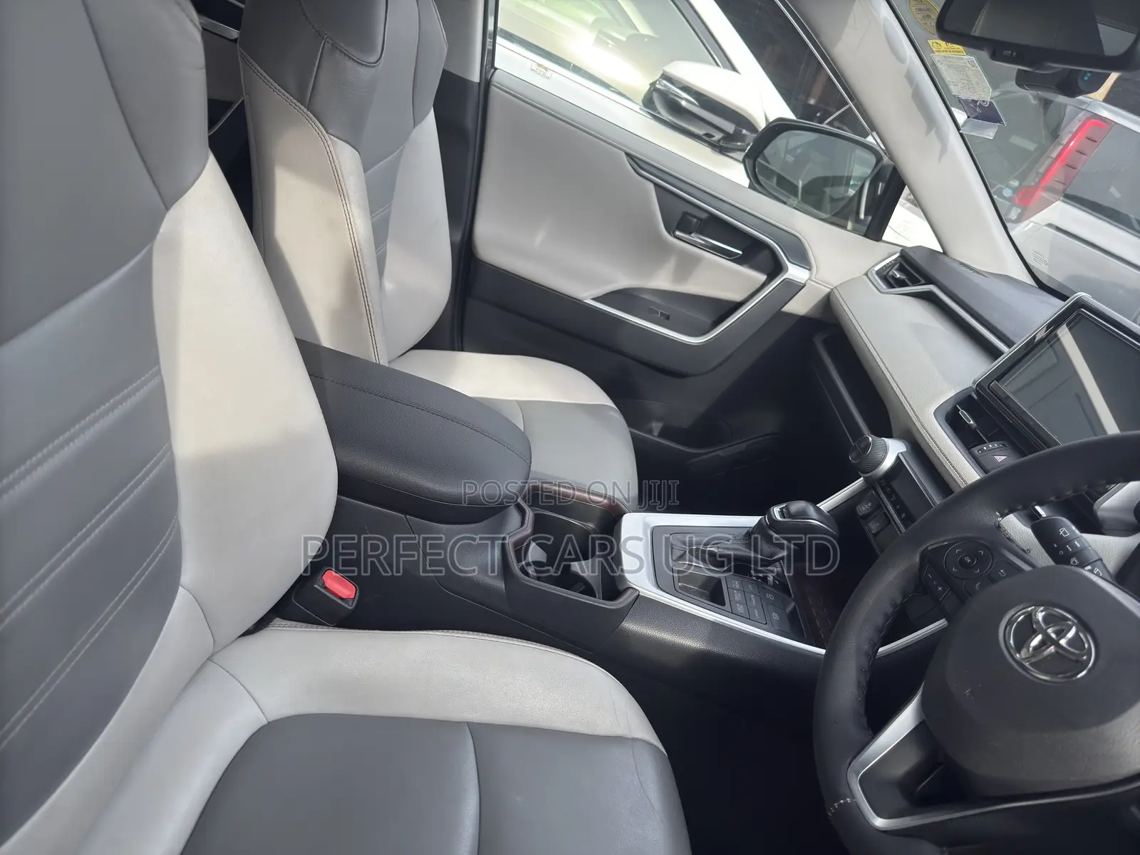 Toyota RAV4 XLE Premium AWD 2019 Gray