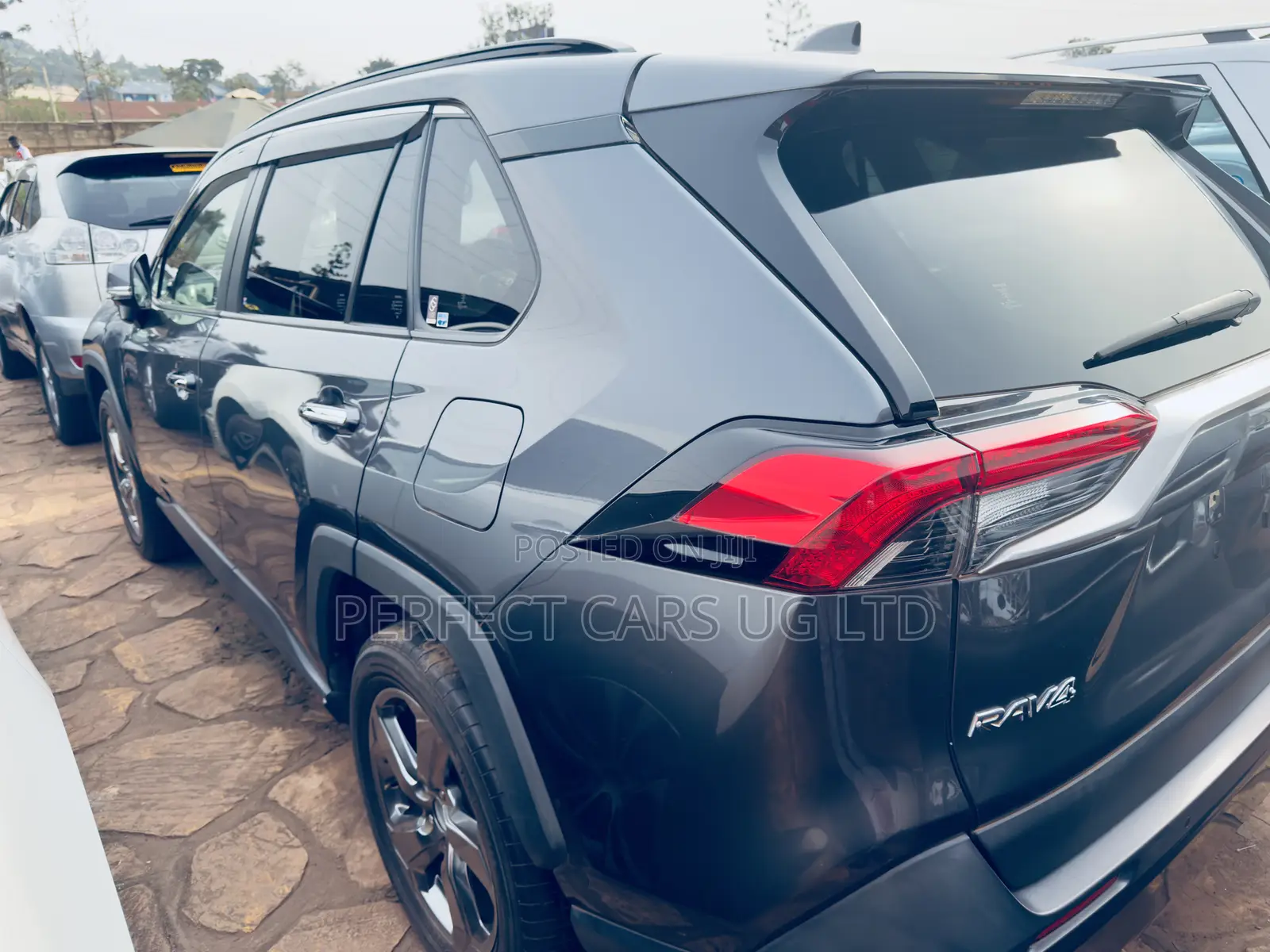 Toyota RAV4 XLE Premium AWD 2019 Gray