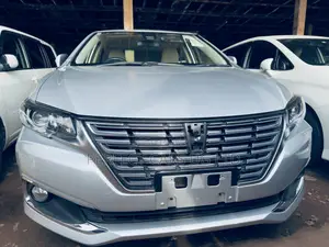 Toyota Premio 1.8 AWD 2018 Silver