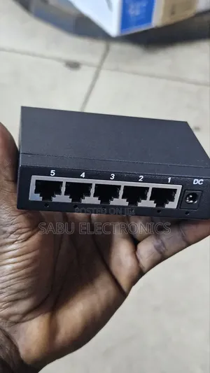5 Ports Network Switch