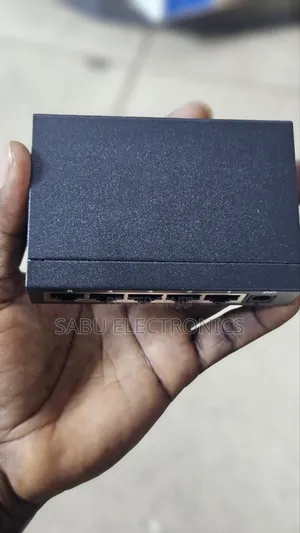 5 Ports Network Switch