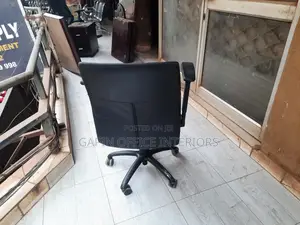 Simple Salon Adjustable Chair for Low Budget// Office Chair