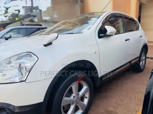 Nissan Dualis 2012 Off white