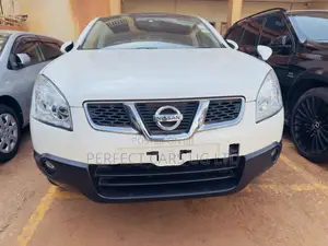 Nissan Dualis 2012 Off white