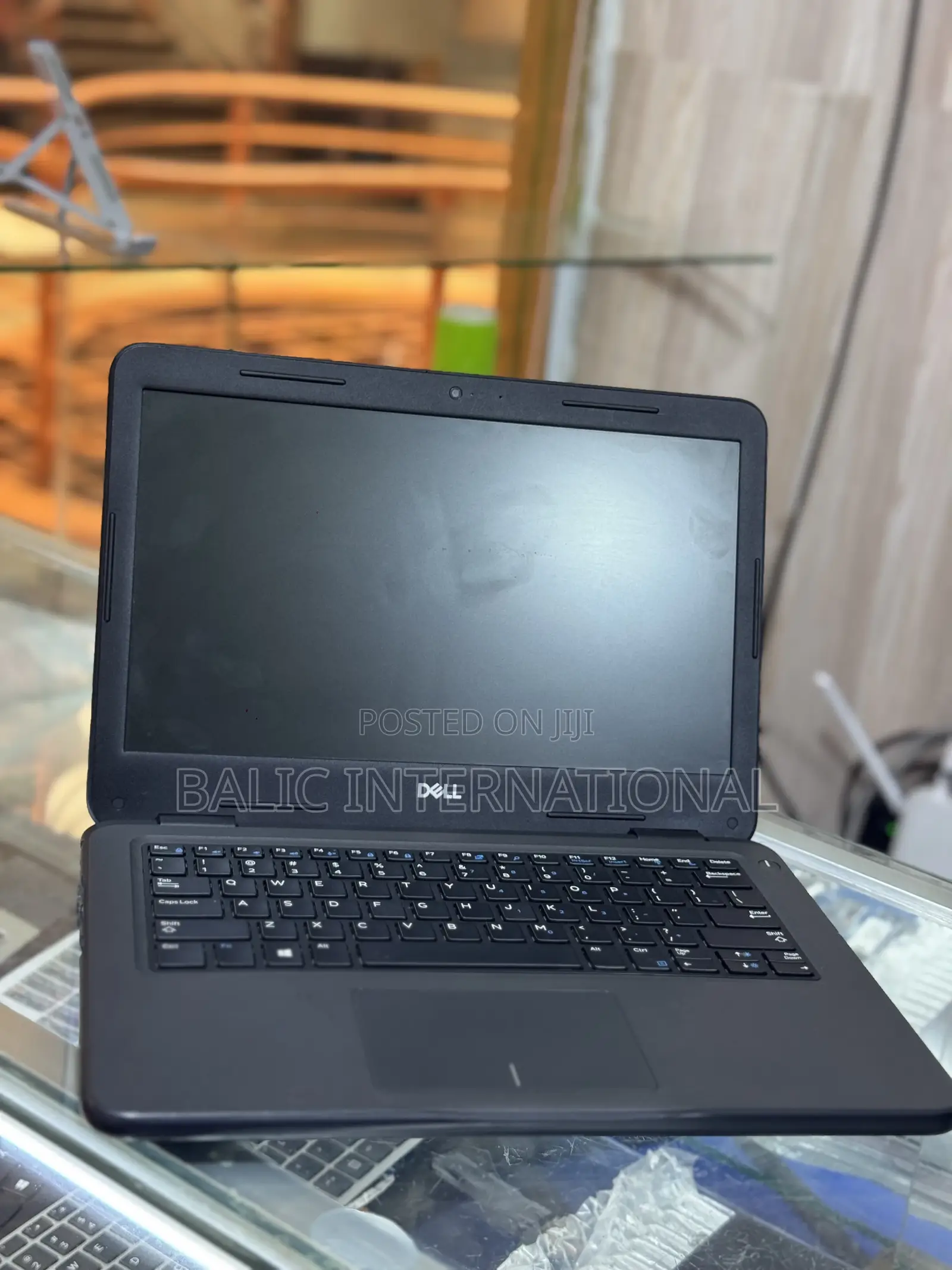 Laptop Dell Latitude 3310 8GB Intel Core I3 SSD 256GB