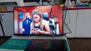 Brand New Hisense 32 Inches Digital Flat Screen Frameless