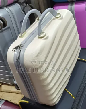 Simple Beauty Suitcase