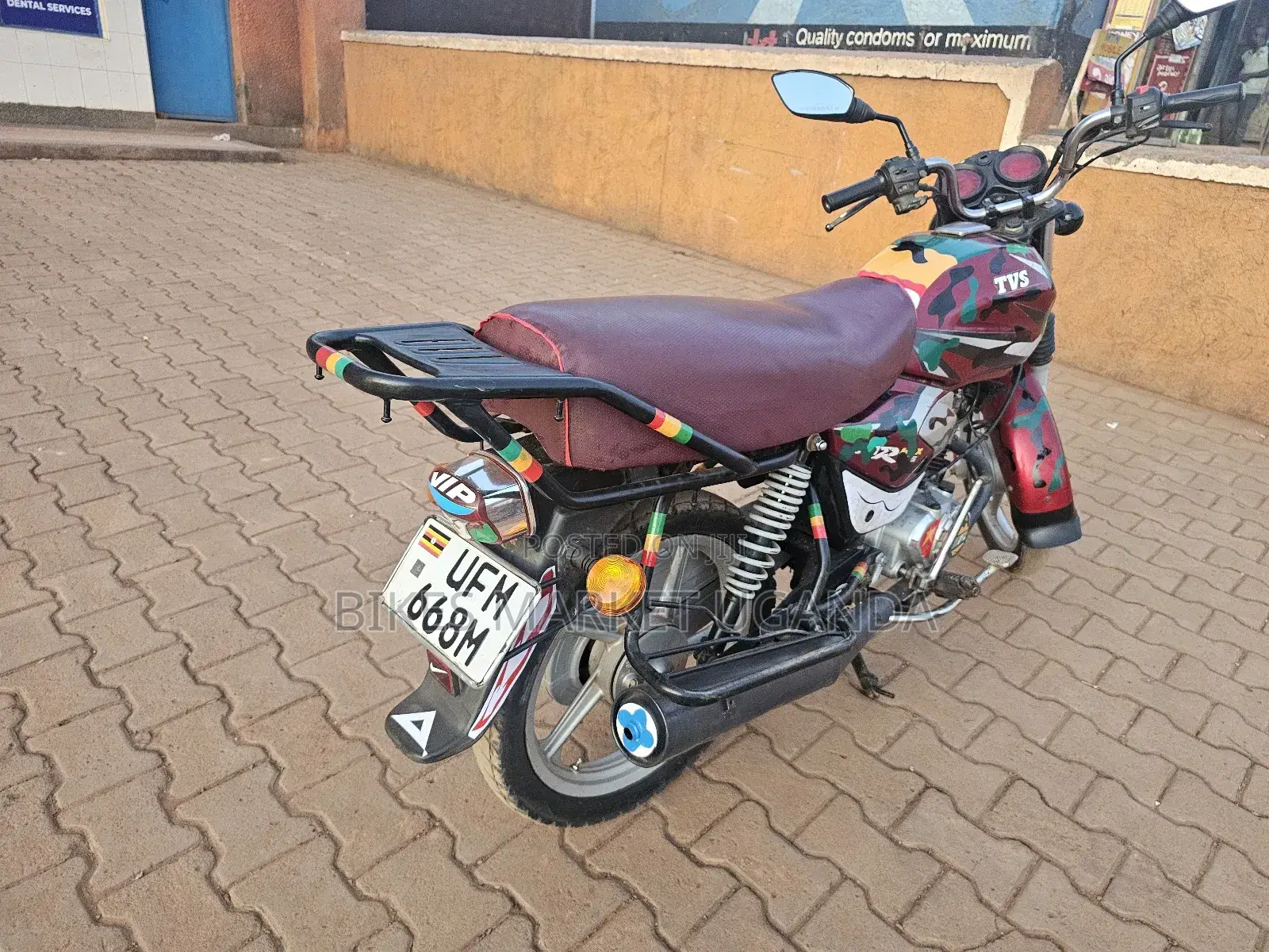 TVS HLX 125 2020 Red
