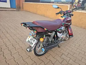 TVS HLX 125 2020 Red