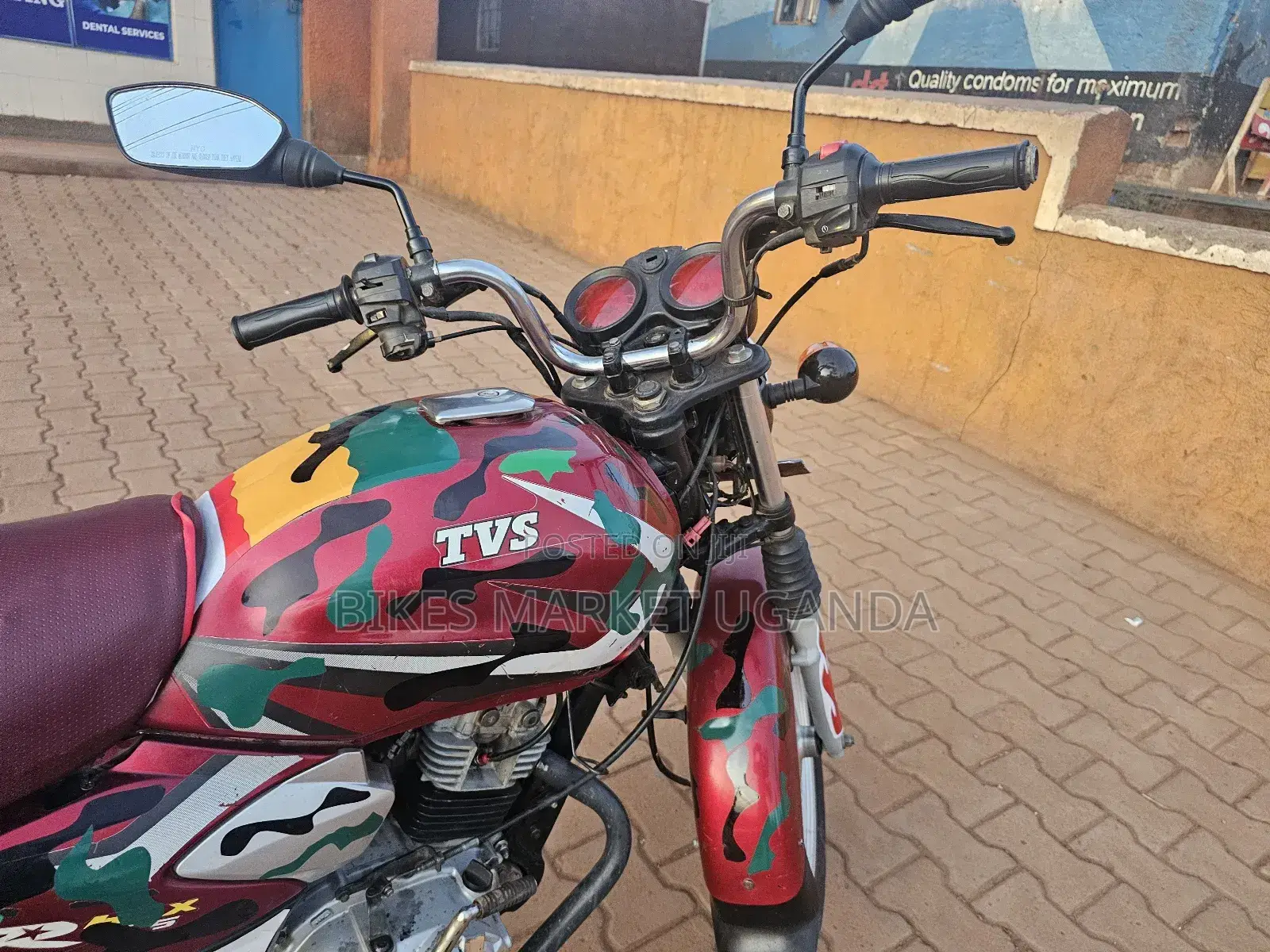 TVS HLX 125 2020 Red