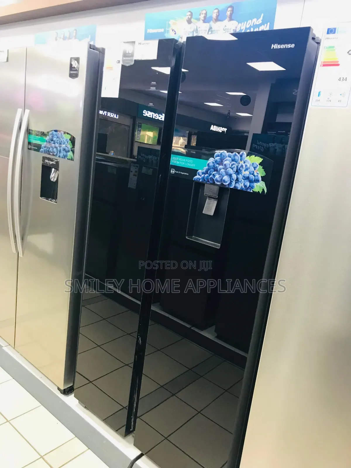 Hisense670ltrs Black Mirror Finish Side by Side Refrigerator