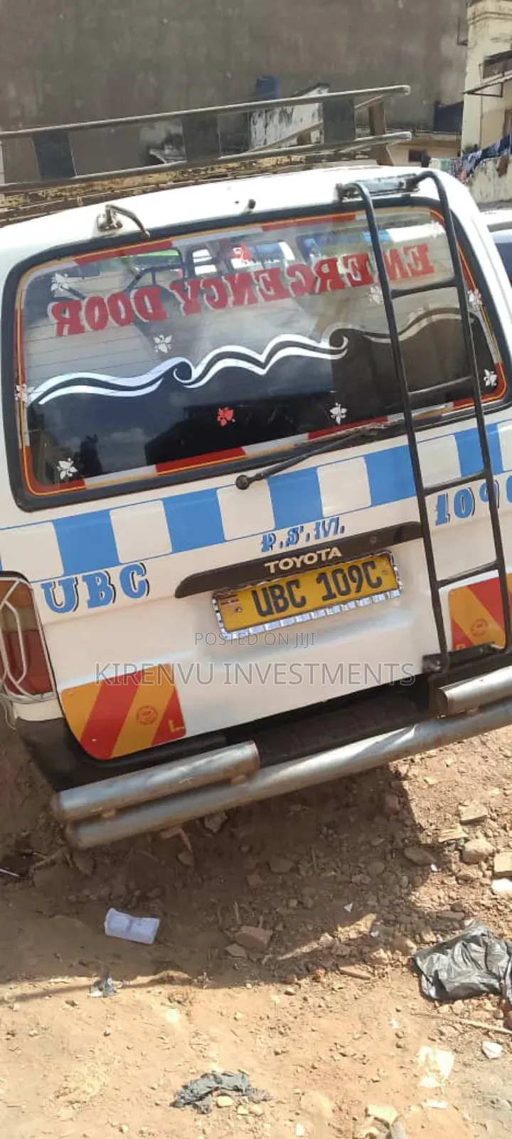 Toyota HiAce 2001 White