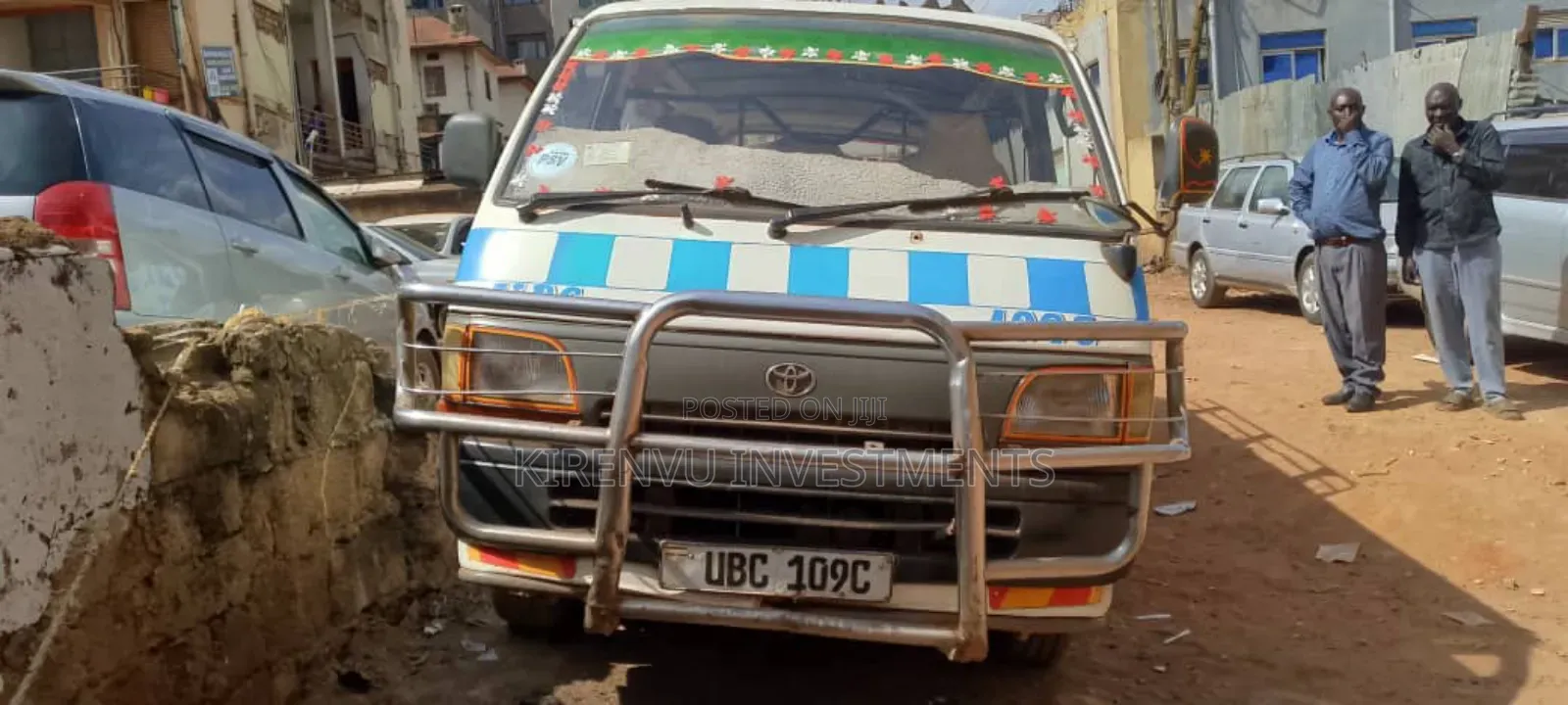 Toyota HiAce 2001 White