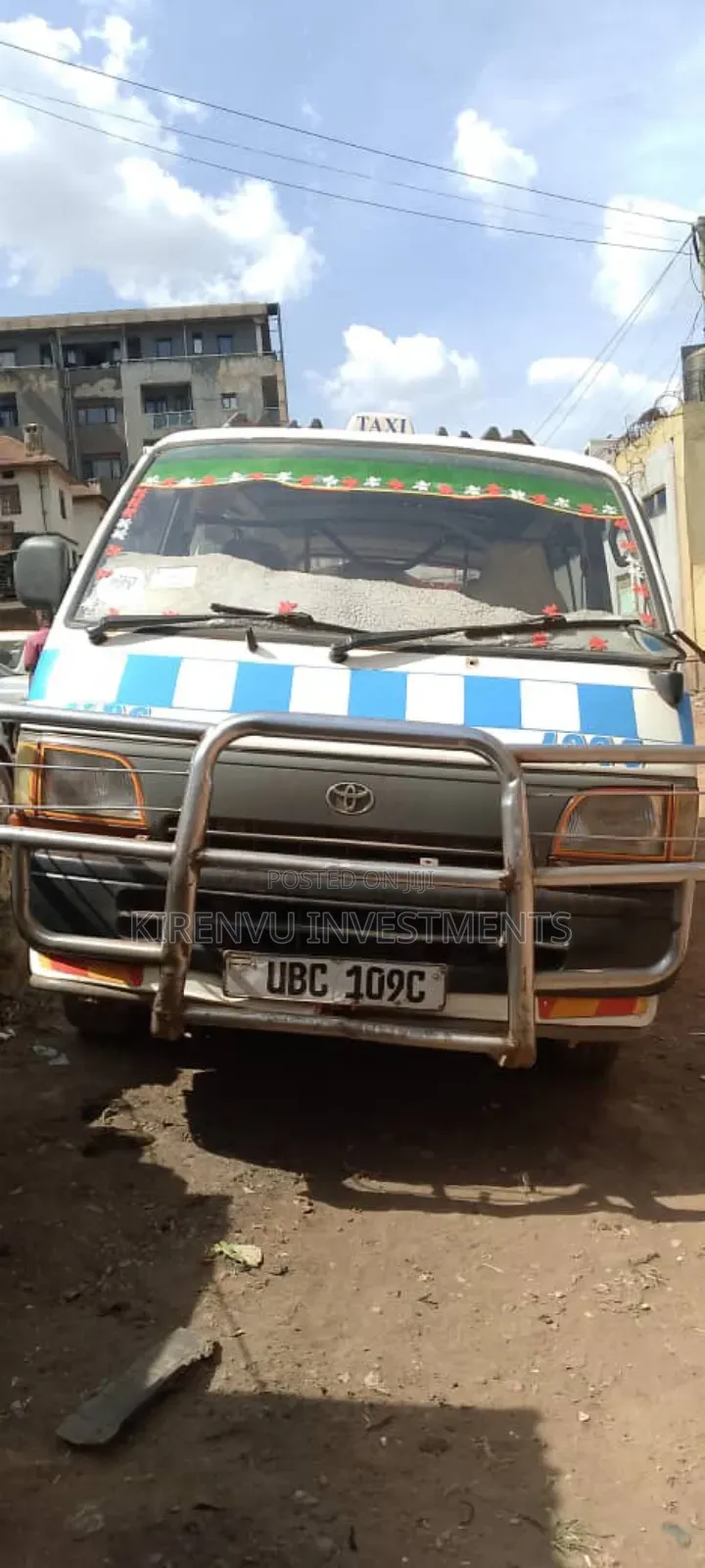 Toyota HiAce 2001 White
