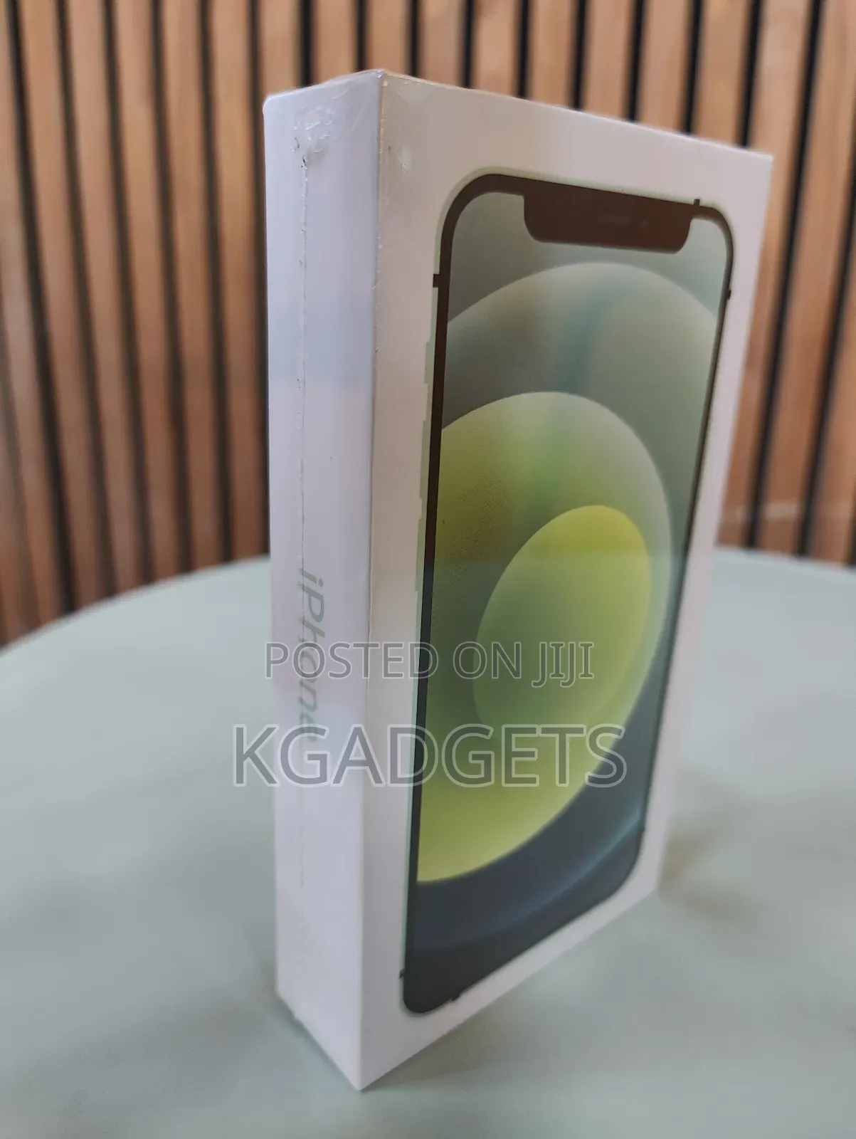 New Apple iPhone 11 64 GB Green