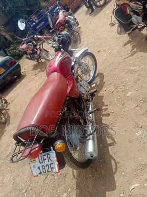 Bajaj Boxer 100 2024 Red