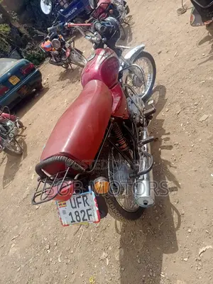 Bajaj Boxer 100 2024 Red