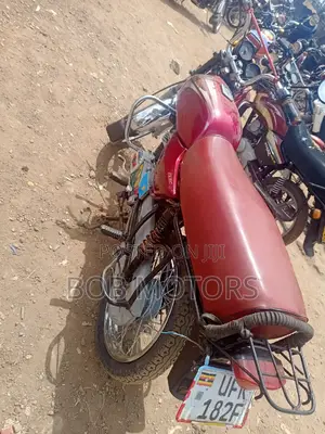 Bajaj Boxer 100 2024 Red