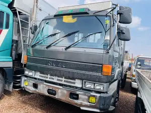 Isuzu Low Bed