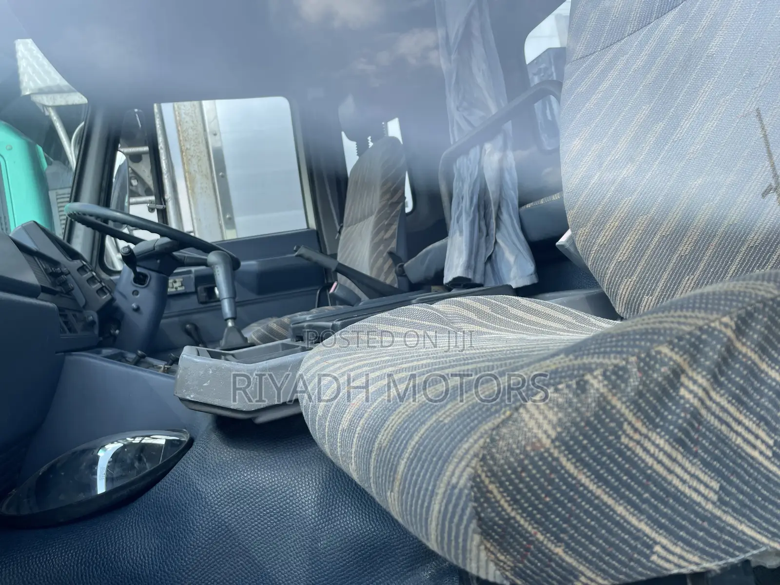 Isuzu Low Bed