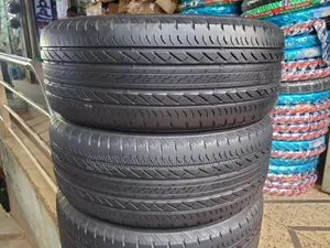 265/65r17 Bridgestone Made in Japan Foreign Used