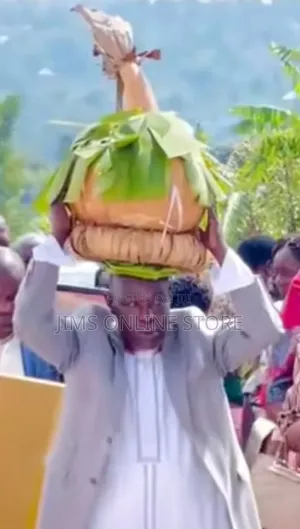 Kukyala-kwanjula Mc Omwogezi Wokumikolo