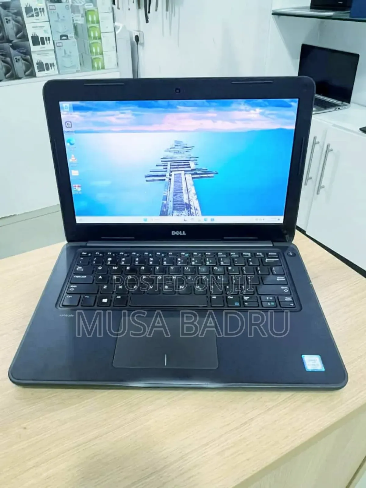 New Laptop Dell Latitude 3380 16GB Intel Core I3 SSD 512GB