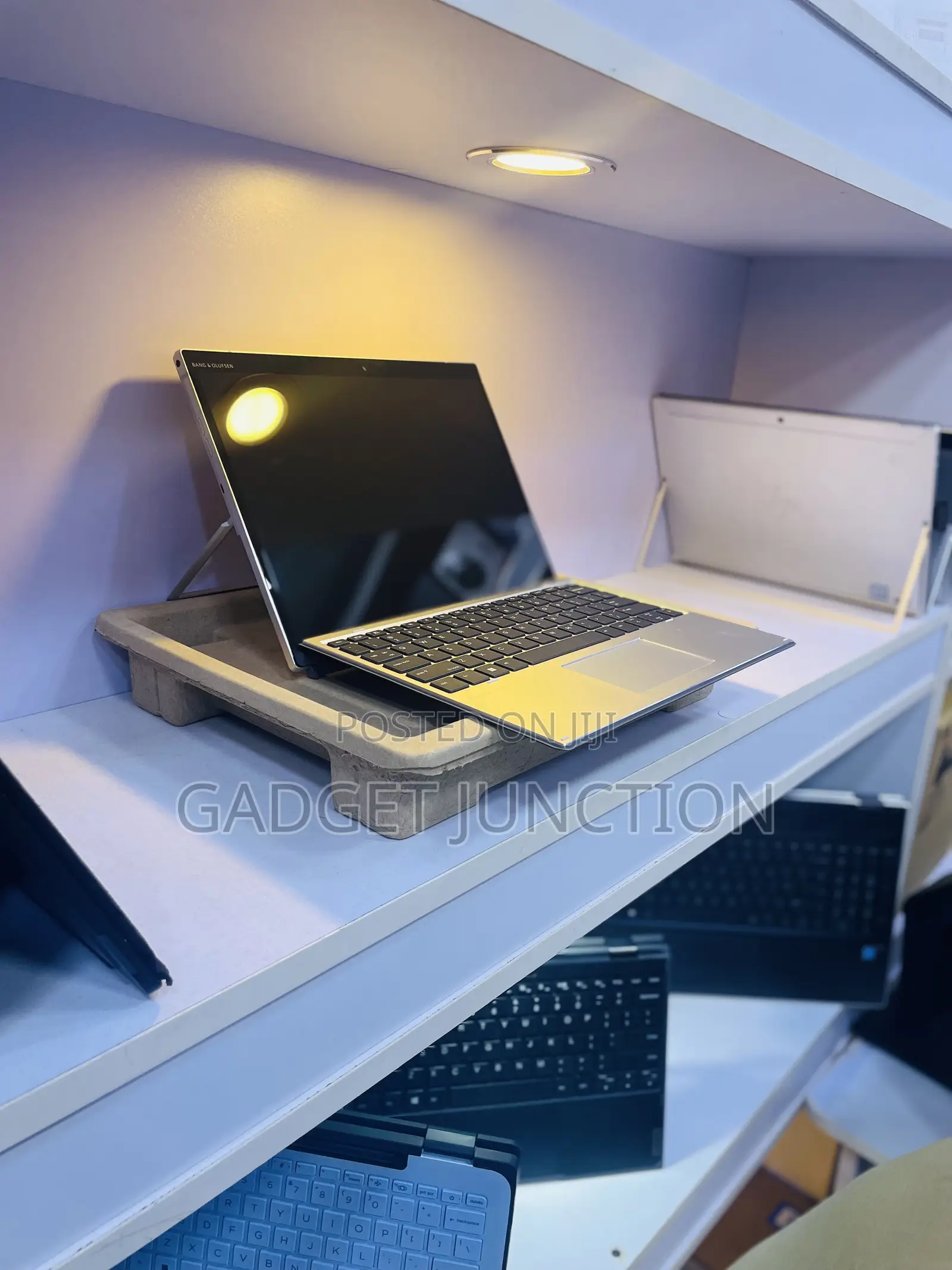 New Laptop HP Elite X2 G8 8GB Intel Core I3 SSD 256GB