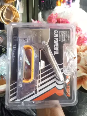 High Performance Staple Gun Manual Stapler Hand Operated