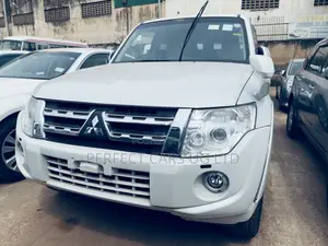 Mitsubishi Pajero 3.0 2012 White