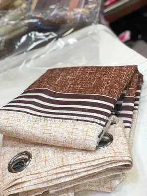 Curtains 2pc and 1net 1.5*3m