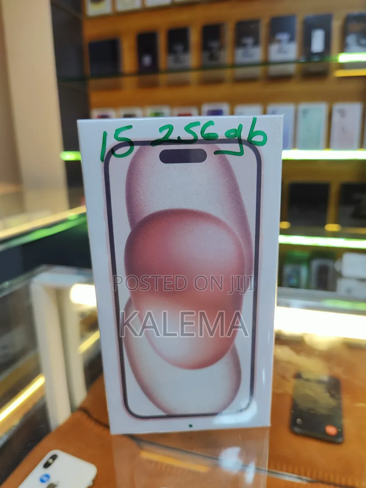 New Apple iPhone 15 256 GB Pink
