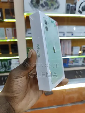 New Apple iPhone 11 128 GB Green