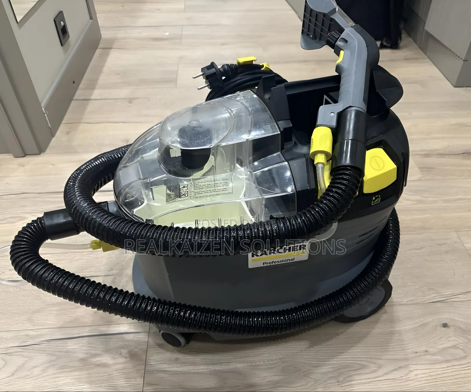German KÄRCHER Professional Puzzi 8 Spray Extraction Cleaner