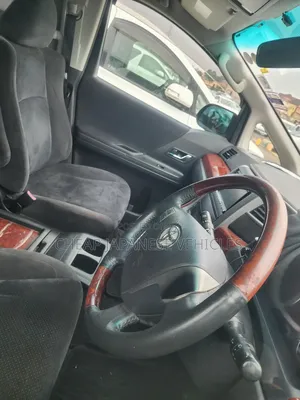 Toyota Vellfire 2011 White