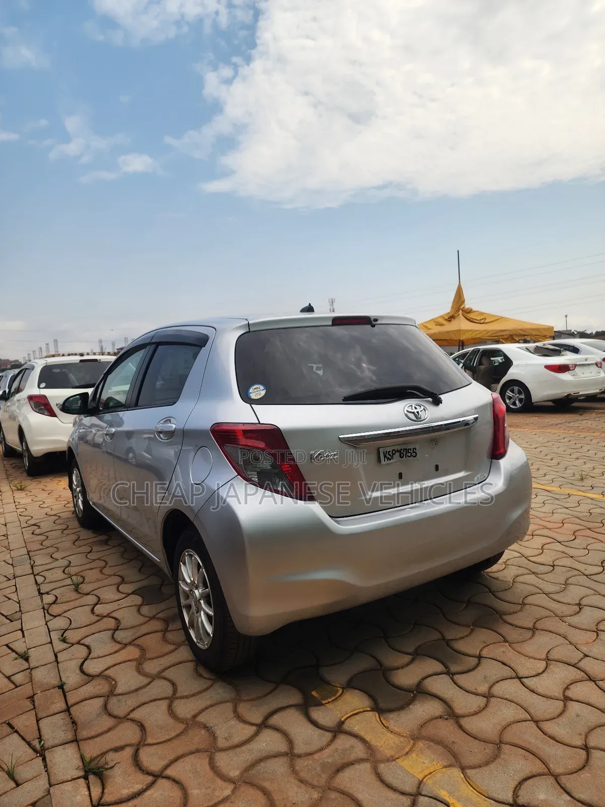 Toyota Vitz 1.5 FWD 5dr 2012 Silver