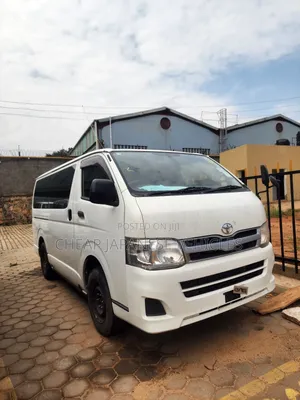 Toyota HiAce 2012 White