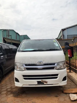 Toyota HiAce 2012 White