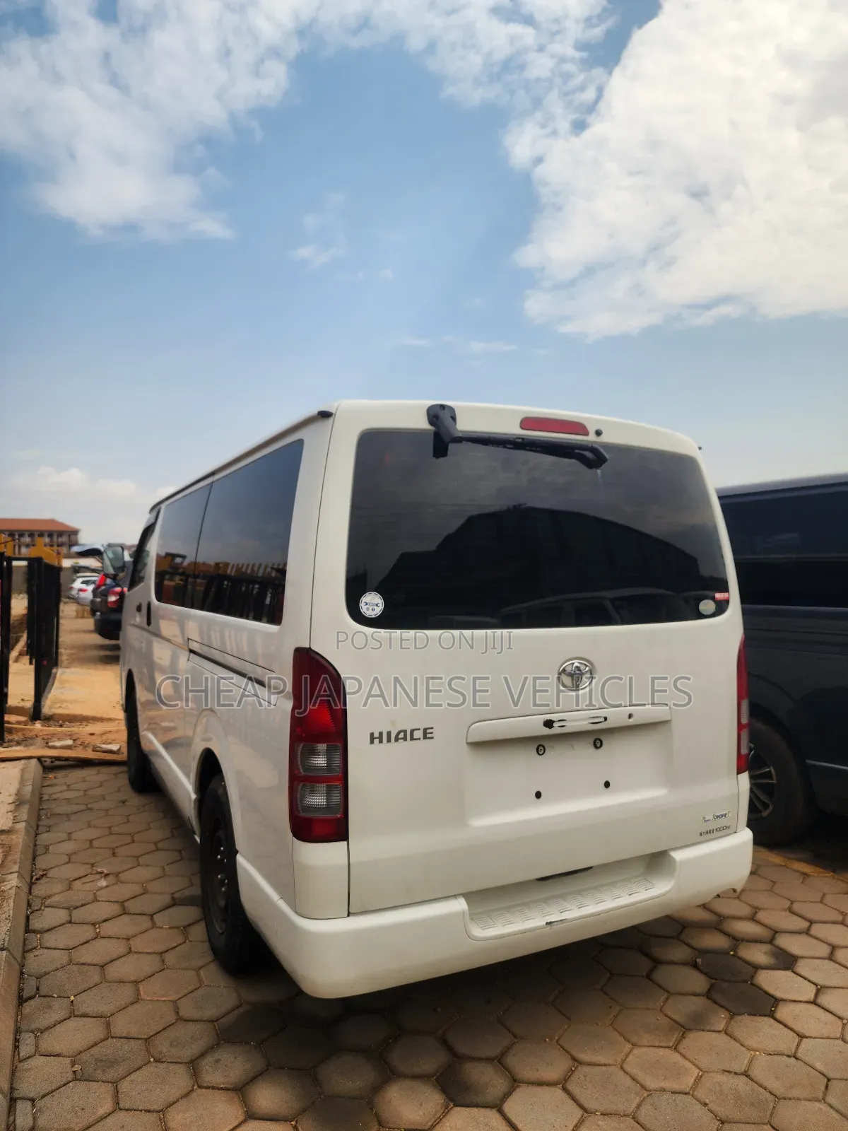 Toyota HiAce 2012 White