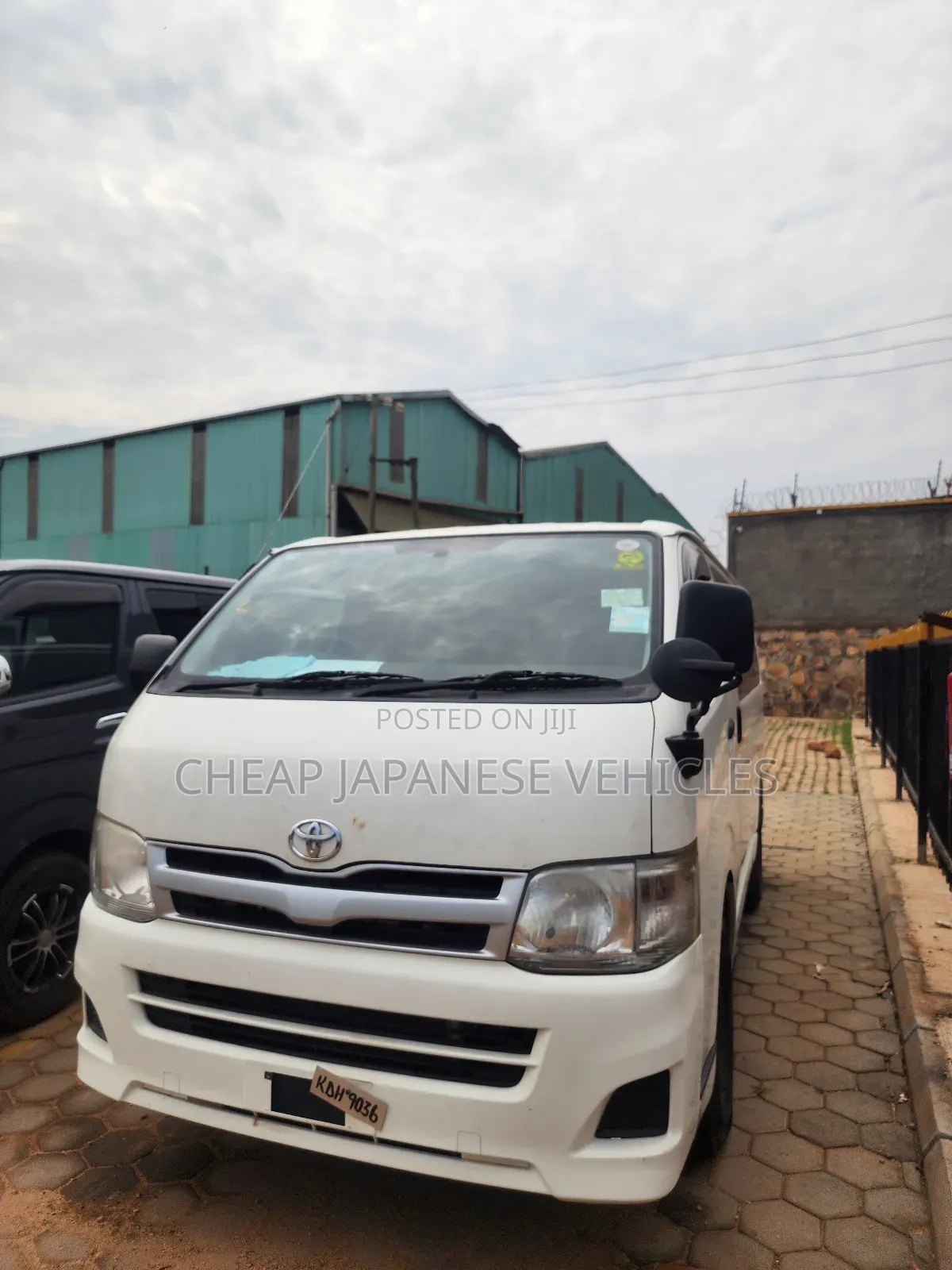 Toyota HiAce 2012 White