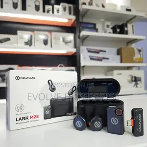 Hollyland Lark M2S Wireless Lavalier Microphone