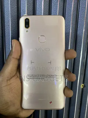 Vivo Y85 64 GB Gold