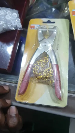 Eyelet Plier Button Machine