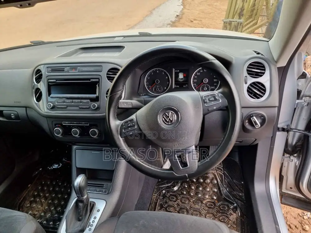 Volkswagen Tiguan 2015 Silver