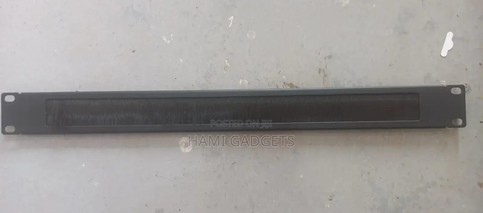 1U Brush Panel